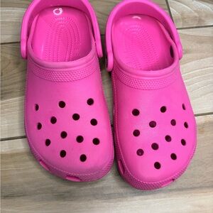 Pink Crocs Women’s size 7/Mens size 5